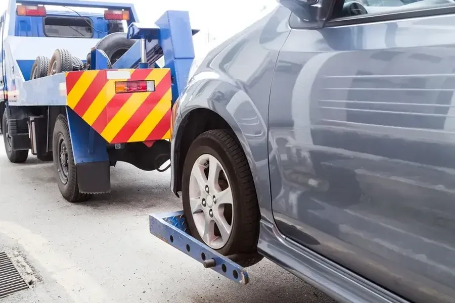 How Car Towing Helps You In Emergency Roadside Situations in Tacoma, WA